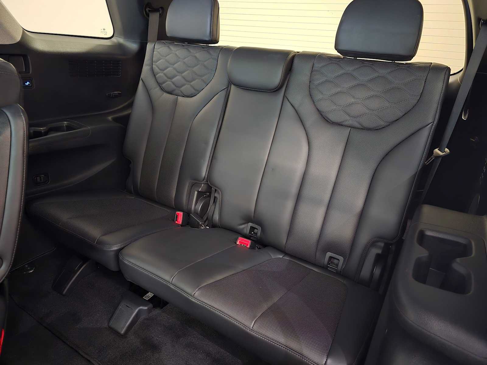Used 2021 Hyundai Palisade Limited w/ Winter Package AWD/4WD image 25