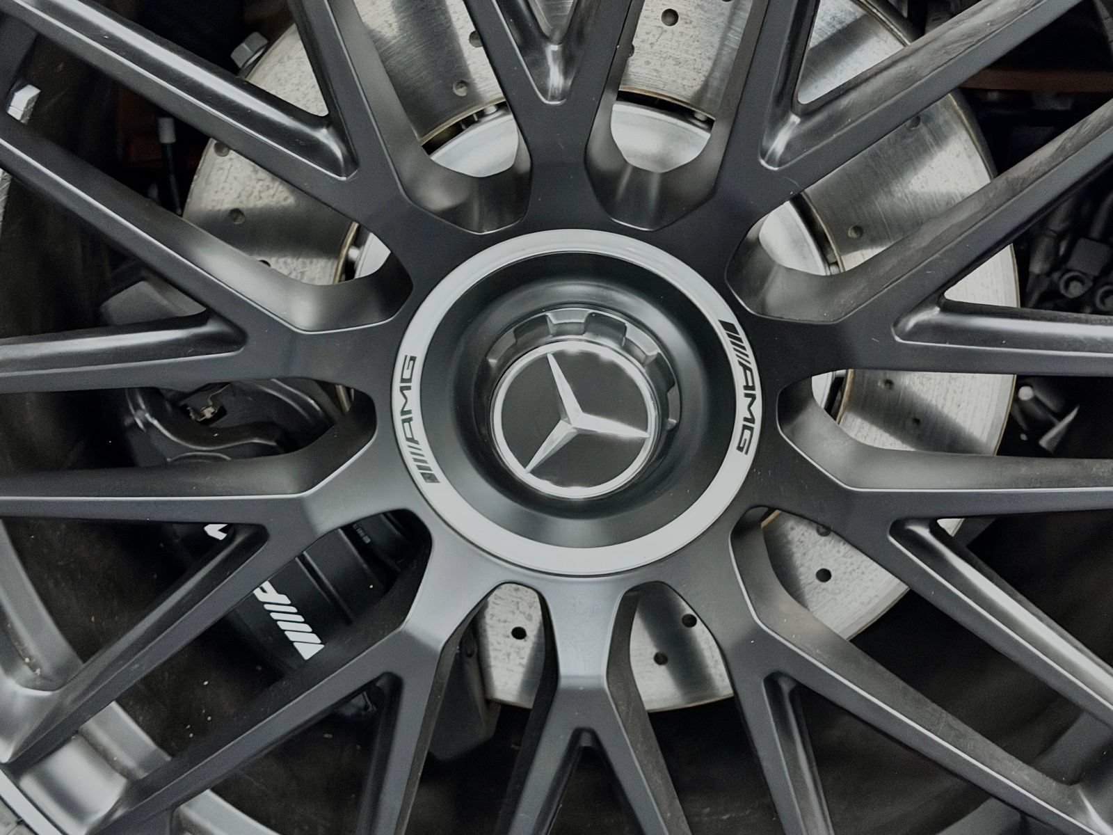 Used 2024 Mercedes-Benz SL 63 AMG 4MATIC image 17