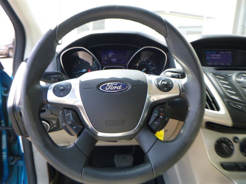 Used 2013 Ford Focus SE w/ SE Winter Pkg FWD image 11