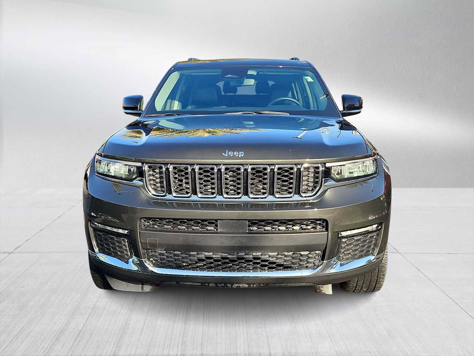 Used 2021 Jeep Grand Cherokee L Limited image 3