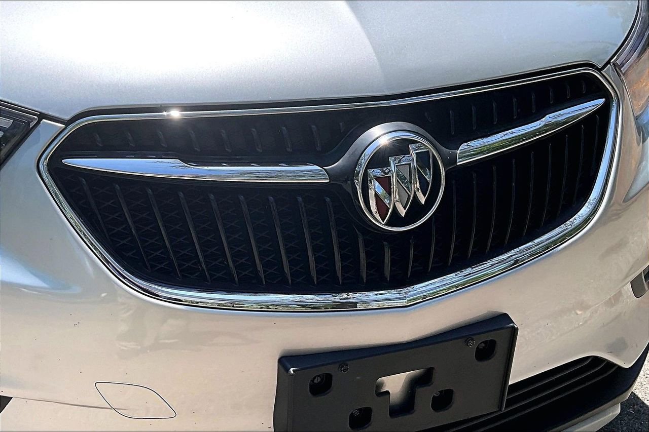 Used 2020 Buick Encore Preferred FWD image 33