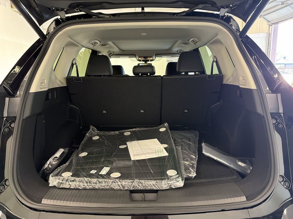 New 2026 Nissan Rogue Platinum w/ Platinum Premium Package AWD/4WD image 15