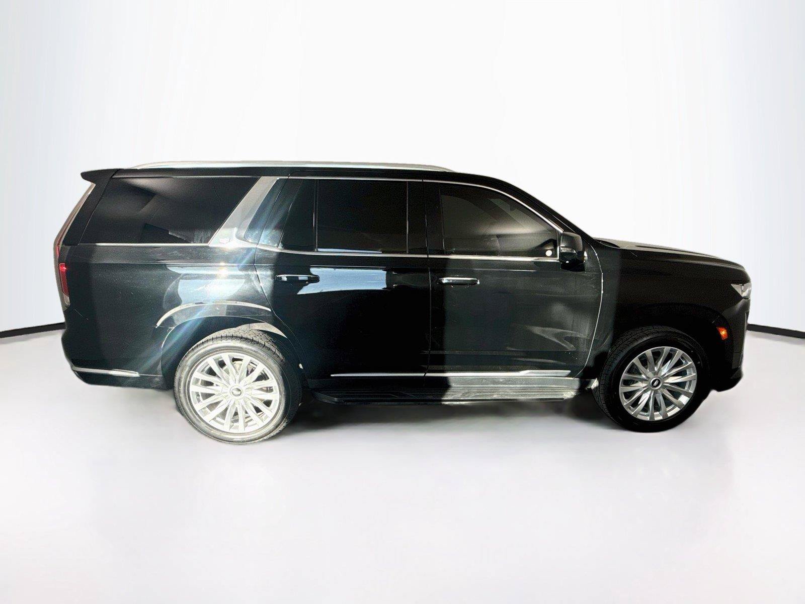 Used 2023 Cadillac Escalade Luxury RWD image 7