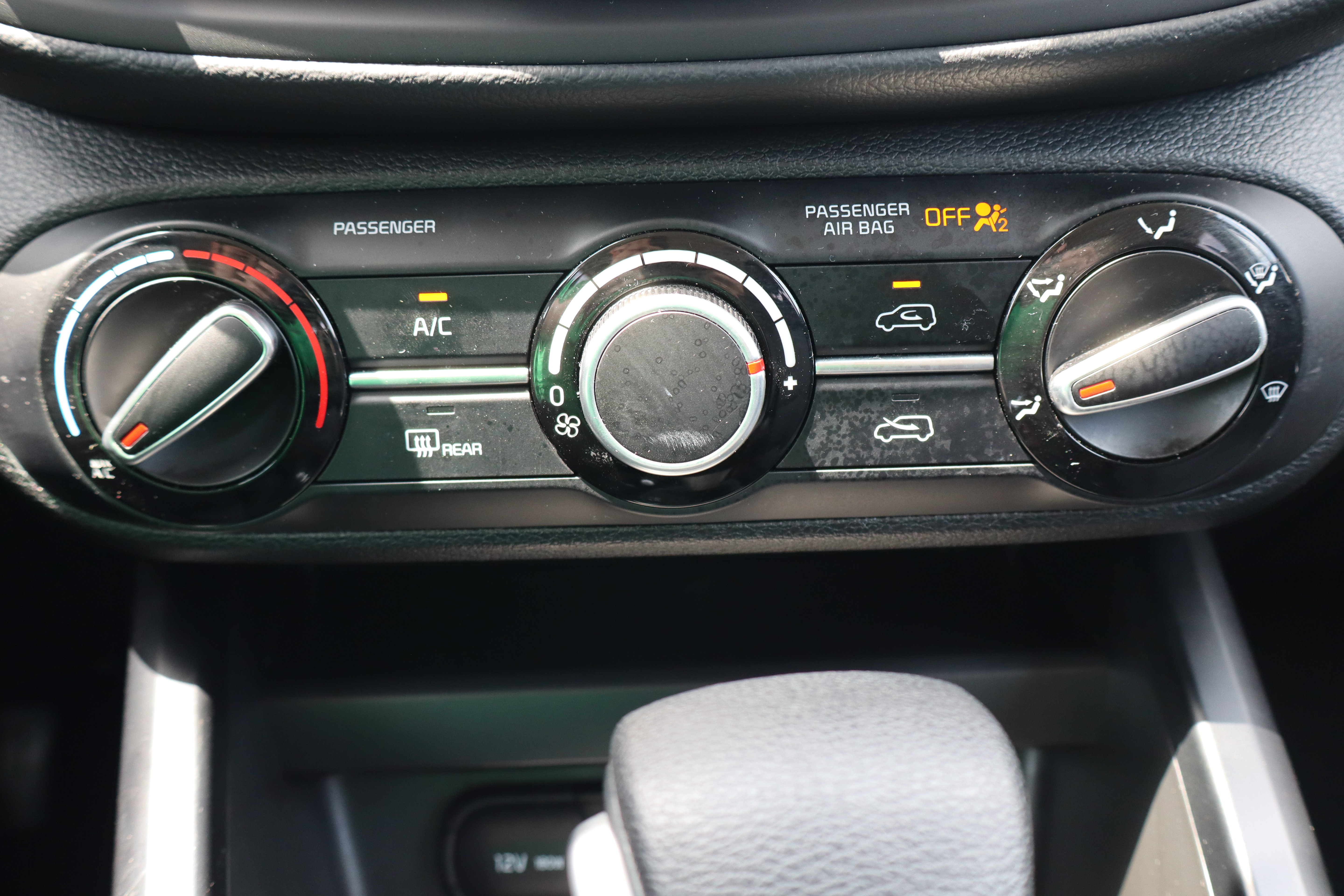 Used 2025 Kia Soul LX w/ LX Technology Package FWD image 20