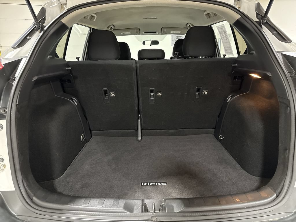 Used 2018 Nissan Kicks S FWD image 23