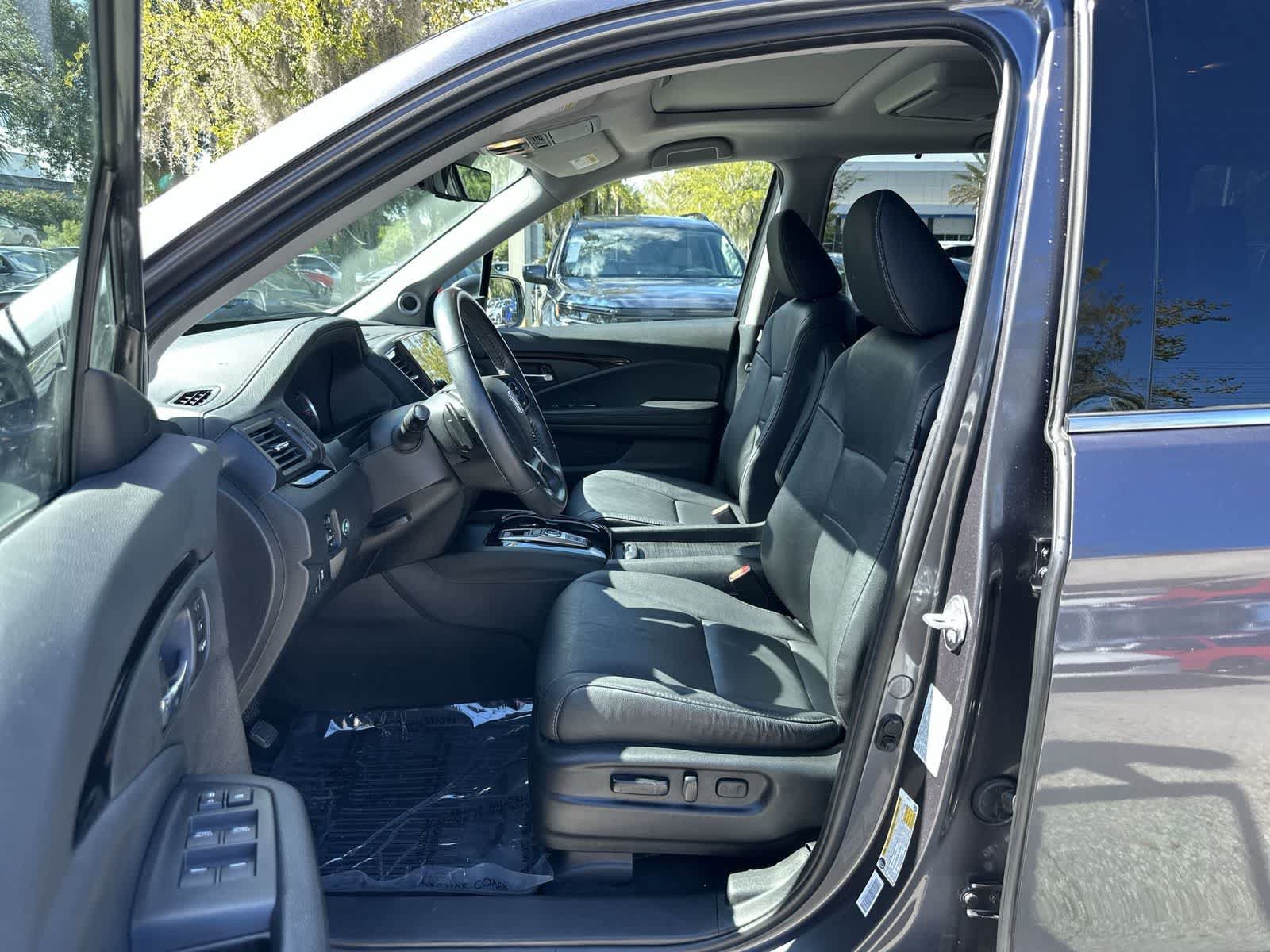 Used 2022 Honda Pilot Touring image 2