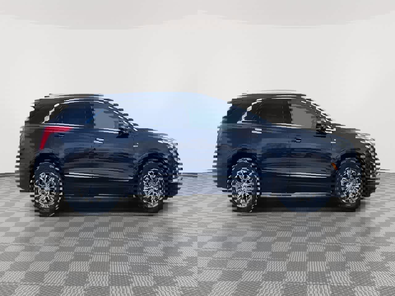 Used 2017 Cadillac XT5 Luxury w/ Driver Awareness Package image 9