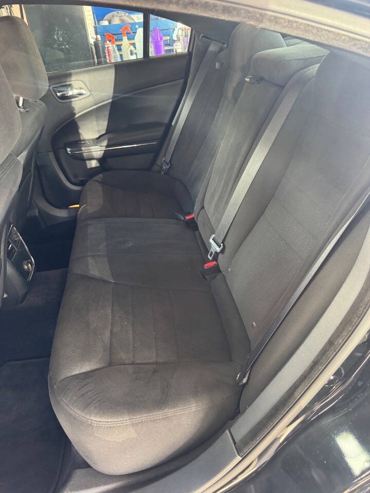 Used 2013 Dodge Charger SE w/ Connectivity Group RWD image 14