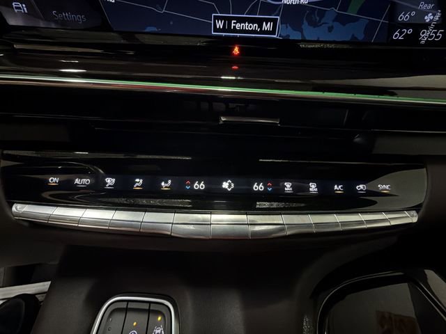 Certified 2022 Cadillac Escalade ESV Premium Luxury Platinum w/ Heavy-Duty Trailer Package AWD/4WD image 19