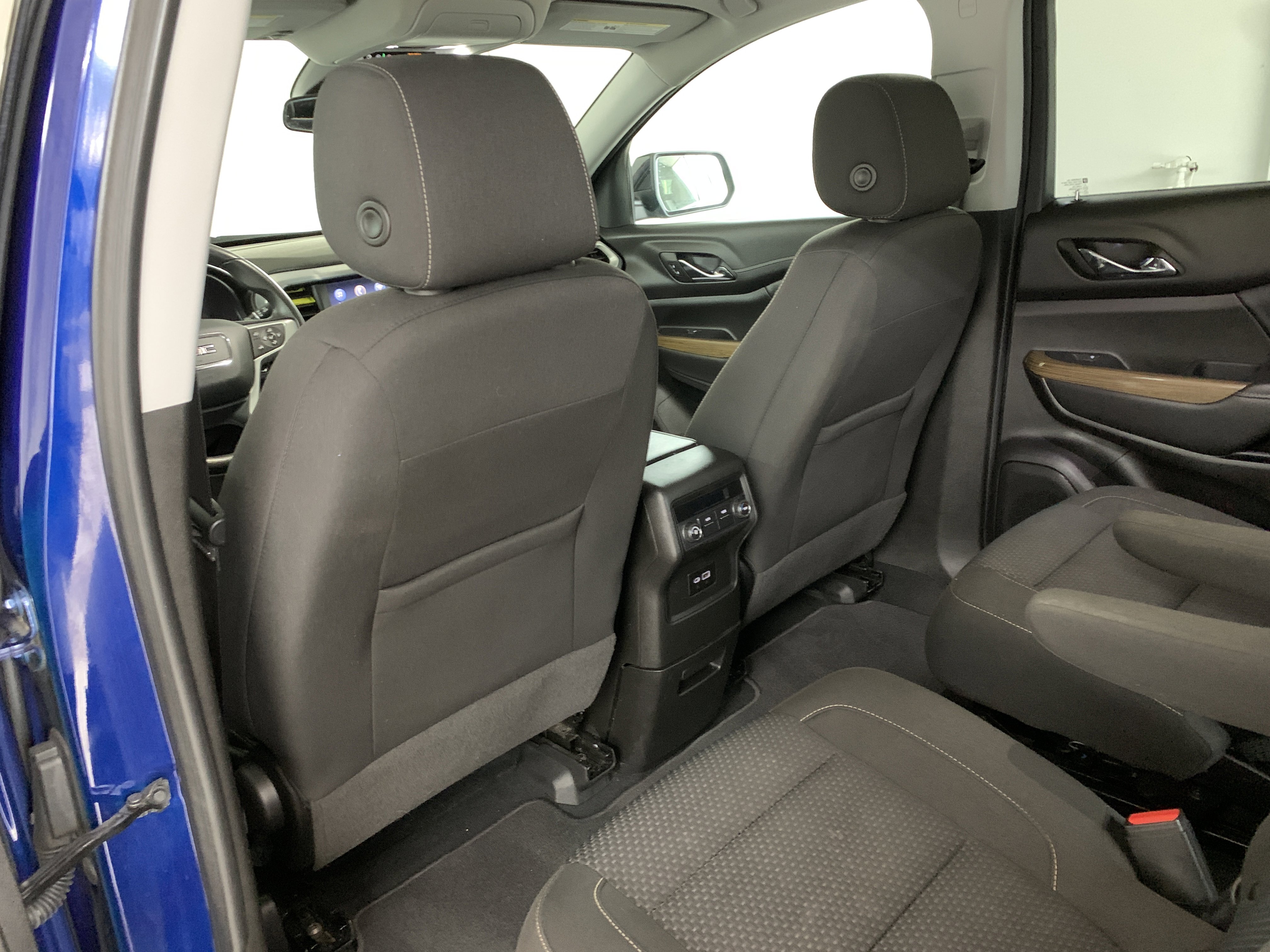 Used 2023 GMC Acadia SLE w/ Elevation Edition image 37