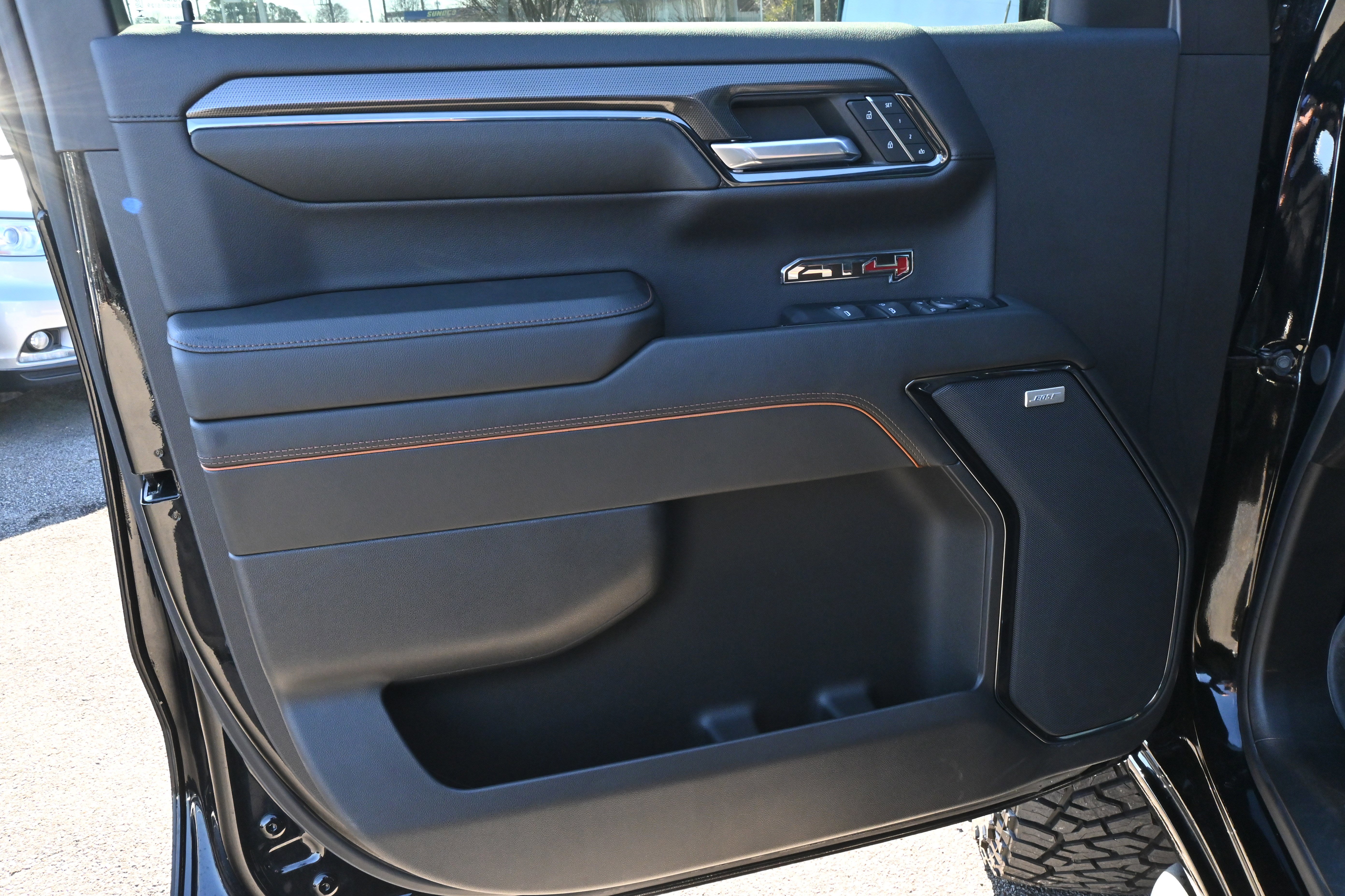 Used 2024 GMC Sierra 1500 AT4 w/ Technology Package image 16