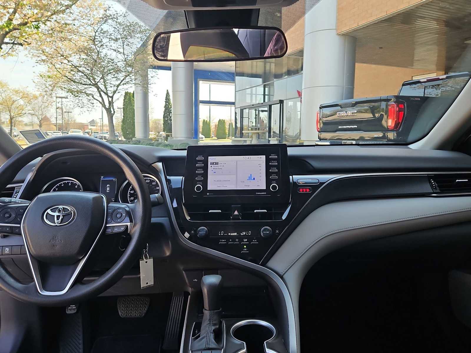 Used 2022 Toyota Camry LE image 16