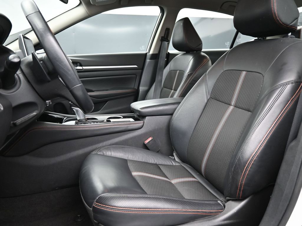Used 2024 Nissan Altima 2.5 SR image 10