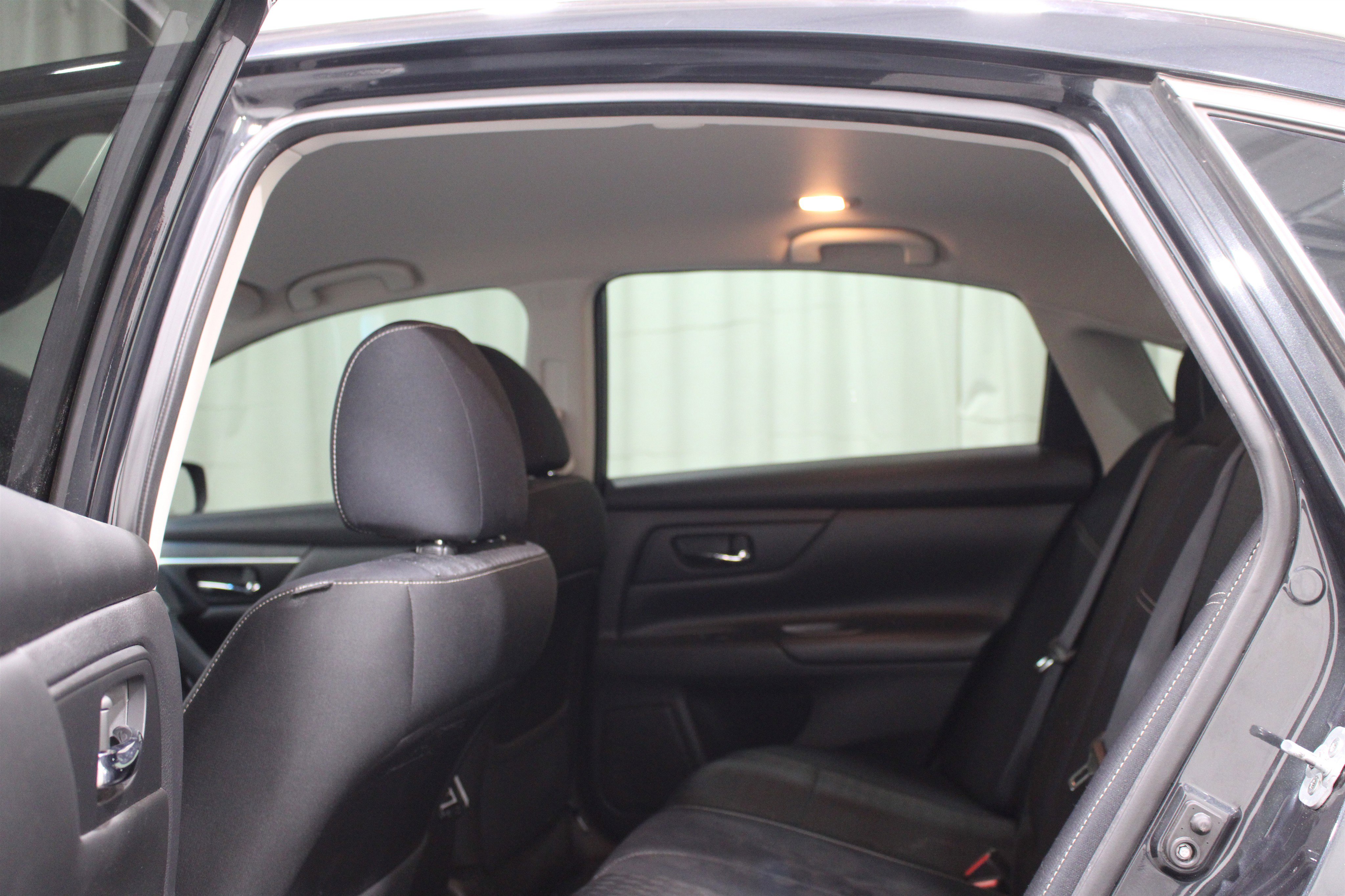 Used 2017 Nissan Altima 2.5 S w/ Power Driver Seat Package image 16