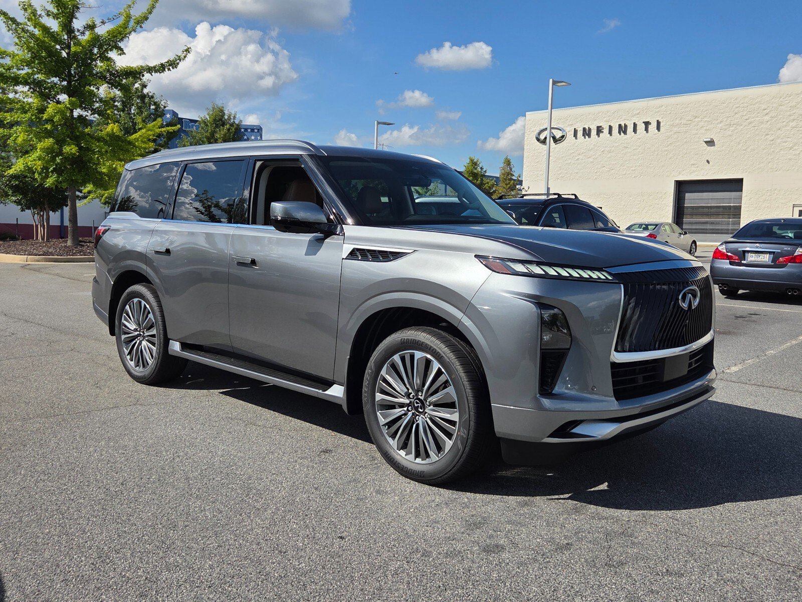 New 2027 INFINITI QX80 Luxe w/ Cargo Package RWD image 4