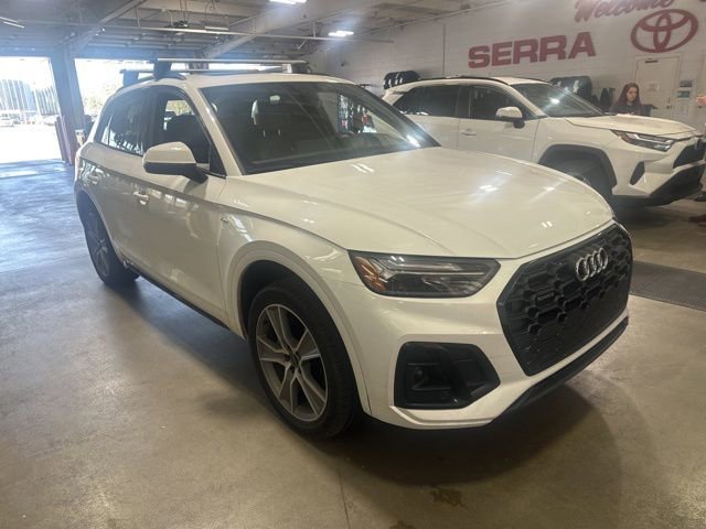 Used 2025 Audi Q5 2.0T Premium image 2