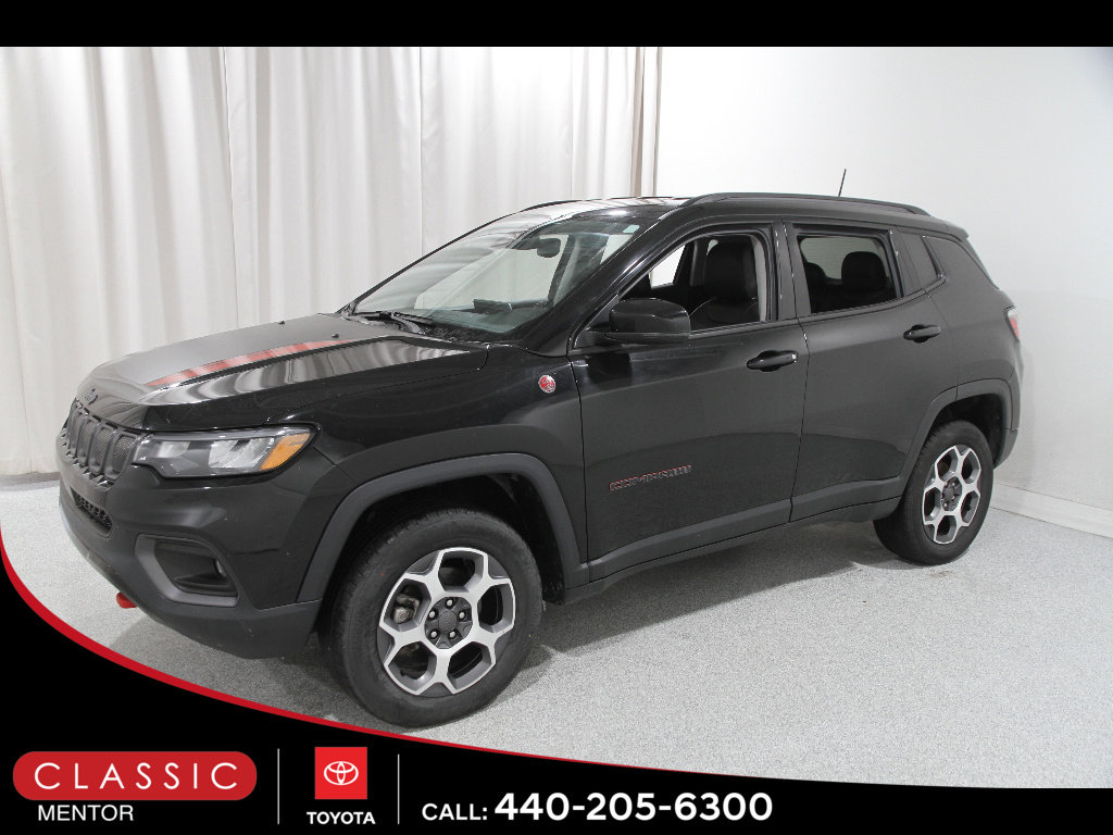 Used 2022 Jeep Compass Trailhawk w/ Trailhawk Convenience Group AWD/4WD image 3