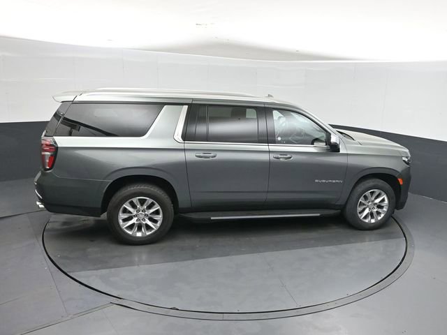 Used 2023 Chevrolet Suburban Premier AWD/4WD image 32
