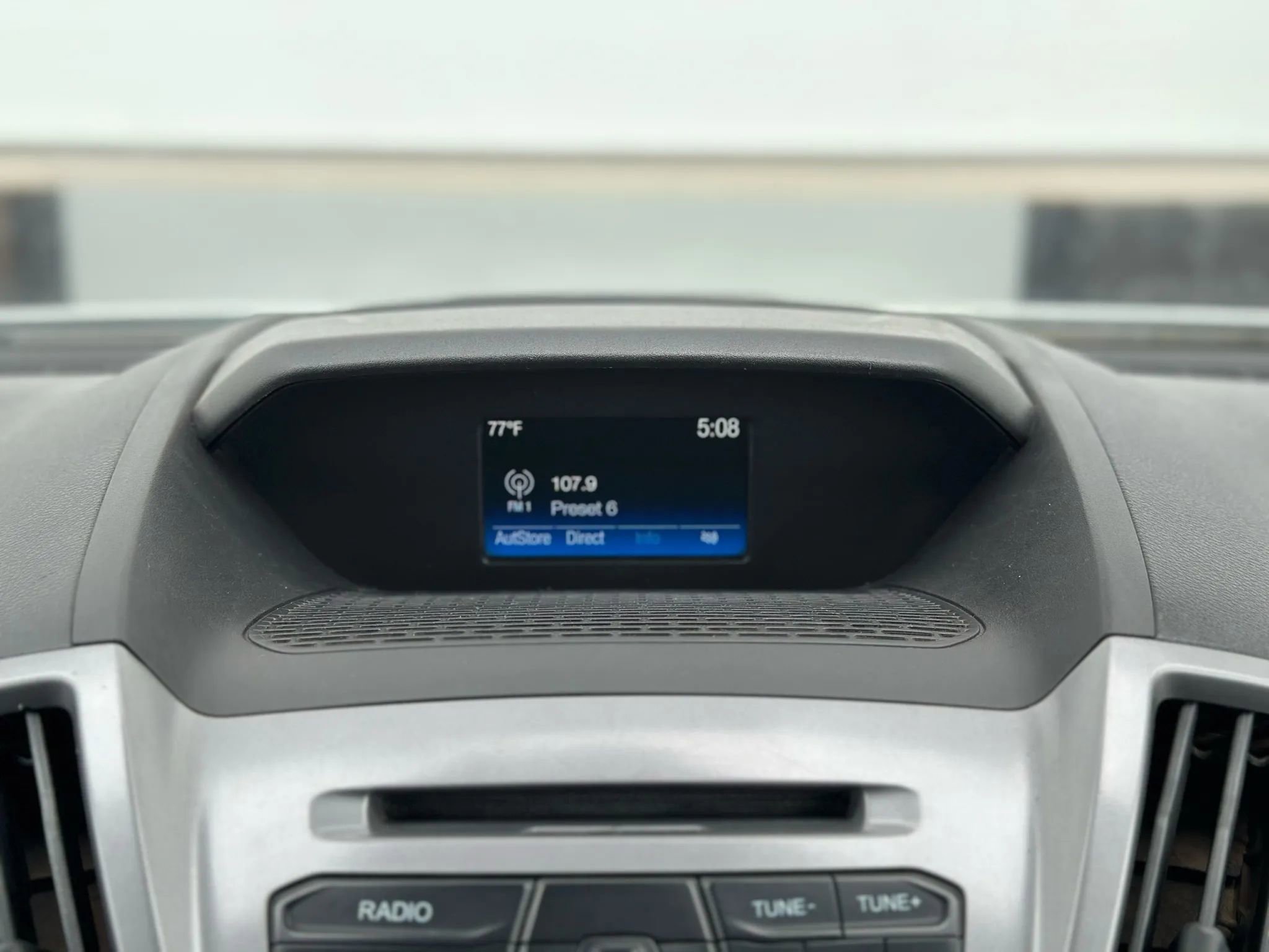 Used 2018 Ford Transit 150 XLT image 24