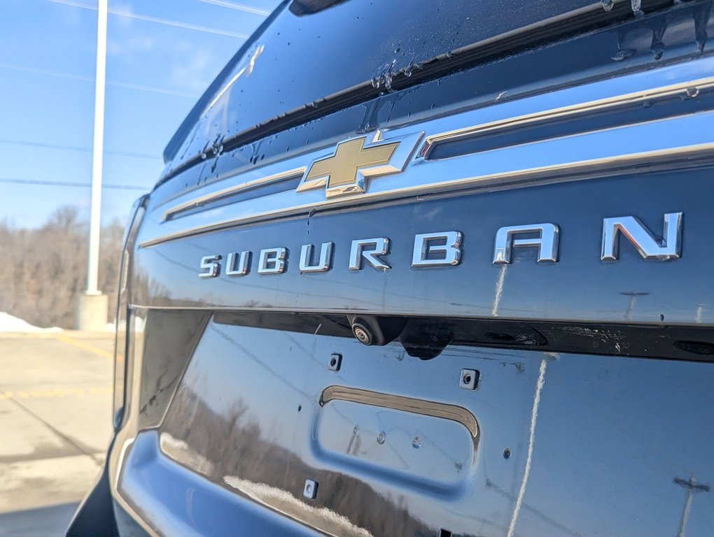 Used 2023 Chevrolet Suburban LT image 10