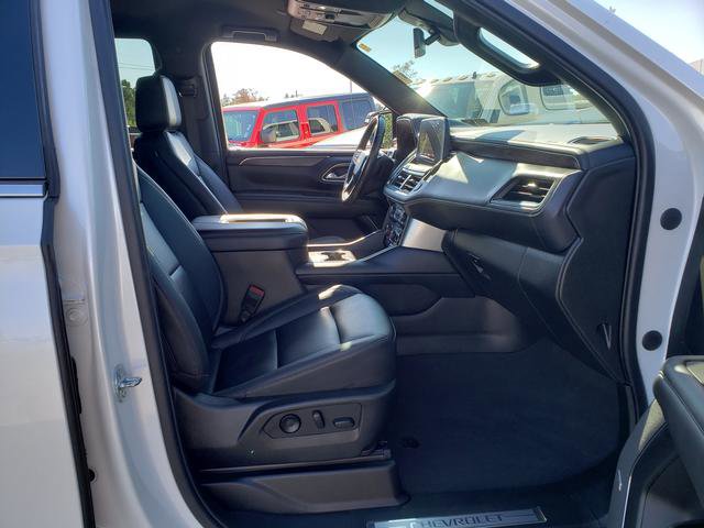 Used 2022 Chevrolet Tahoe LT w/ Luxury Package image 16