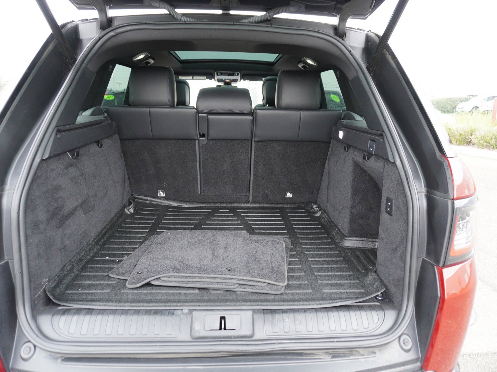 Used 2019 Land Rover Range Rover Sport HSE image 11