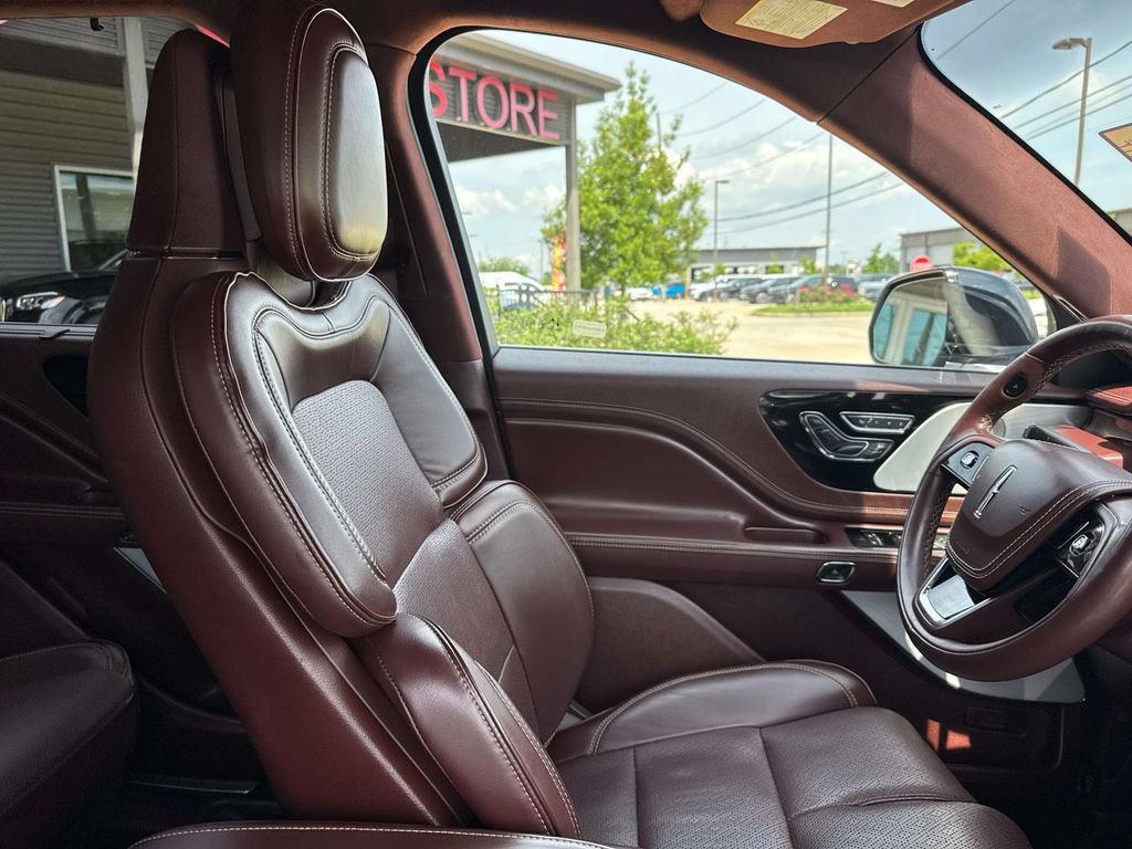 Certified 2023 Lincoln Aviator Black Label w/ Class IV Trailer Tow Package AWD/4WD image 15