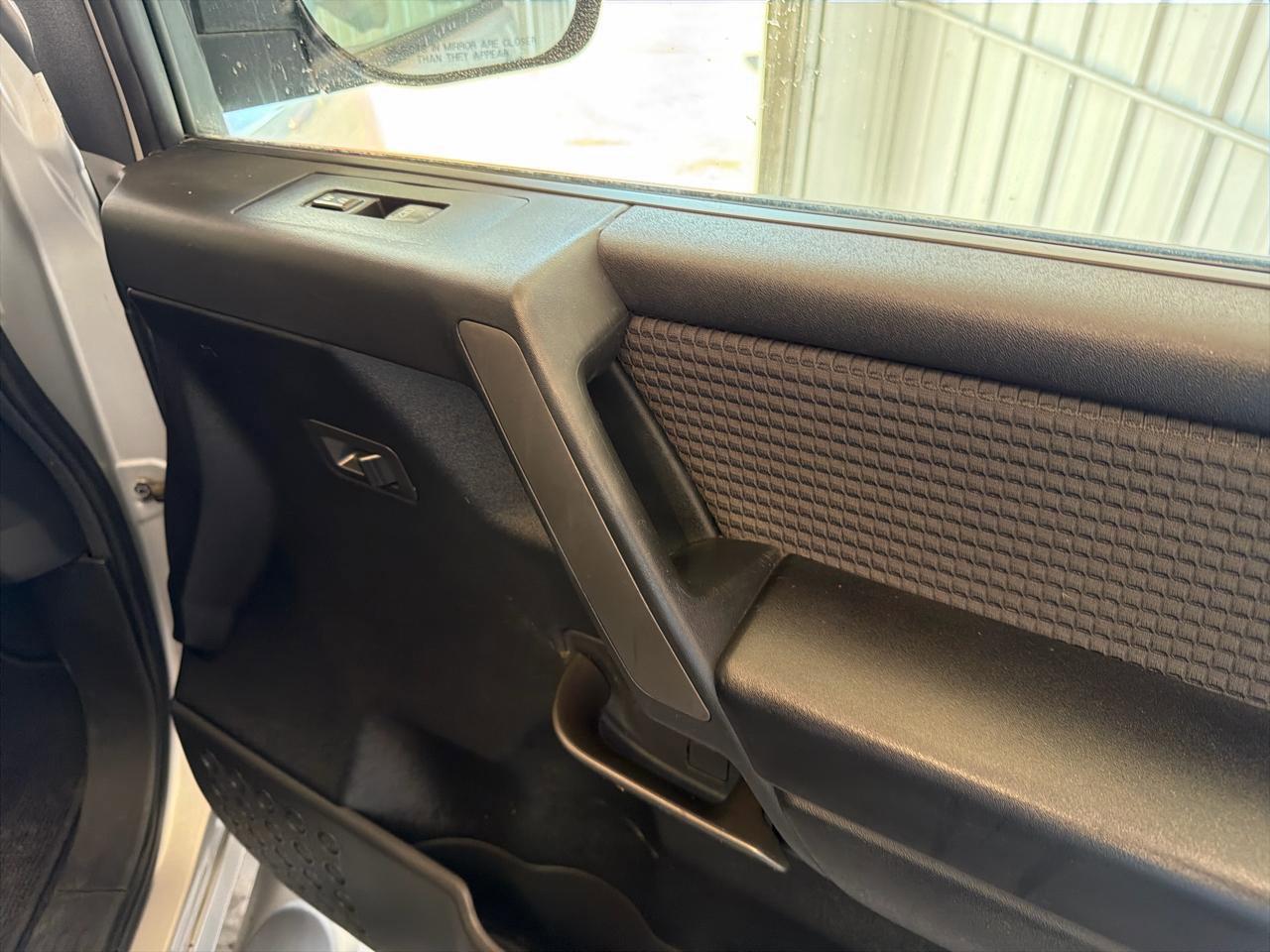 Used 2013 Nissan Titan SV AWD/4WD image 16