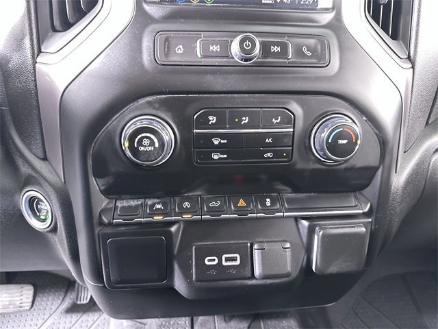 Used 2023 Chevrolet Silverado 1500 Custom image 16