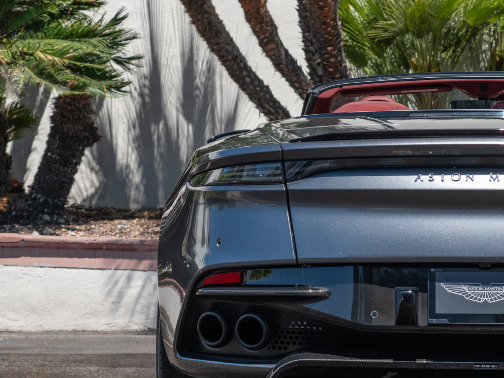 Used 2020 Aston Martin DBS Superleggera Volante RWD image 14