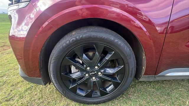 Used 2023 Kia Carnival SX Prestige image 9