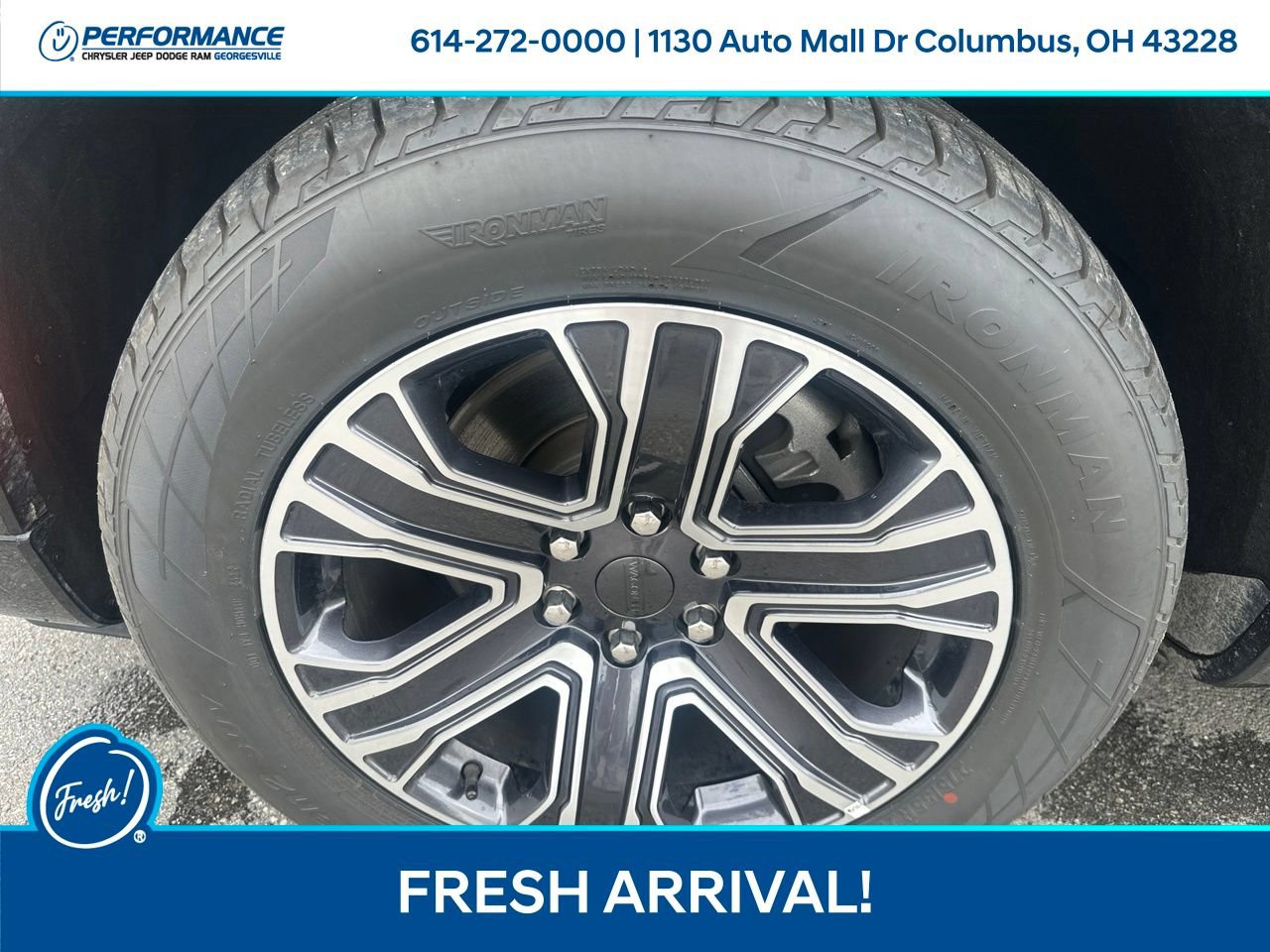 Used 2024 Jeep Wagoneer L Series II w/ Flexible Seating Group AWD/4WD image 10