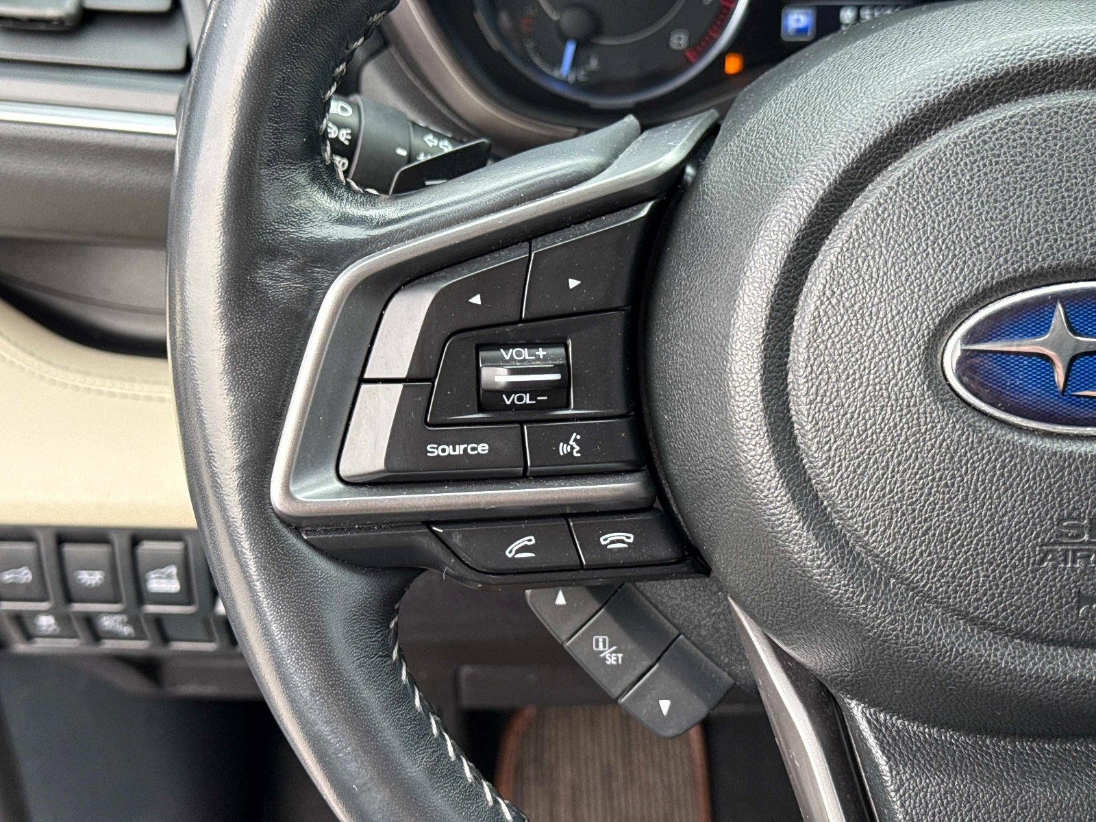 Used 2020 Subaru Ascent Touring image 31