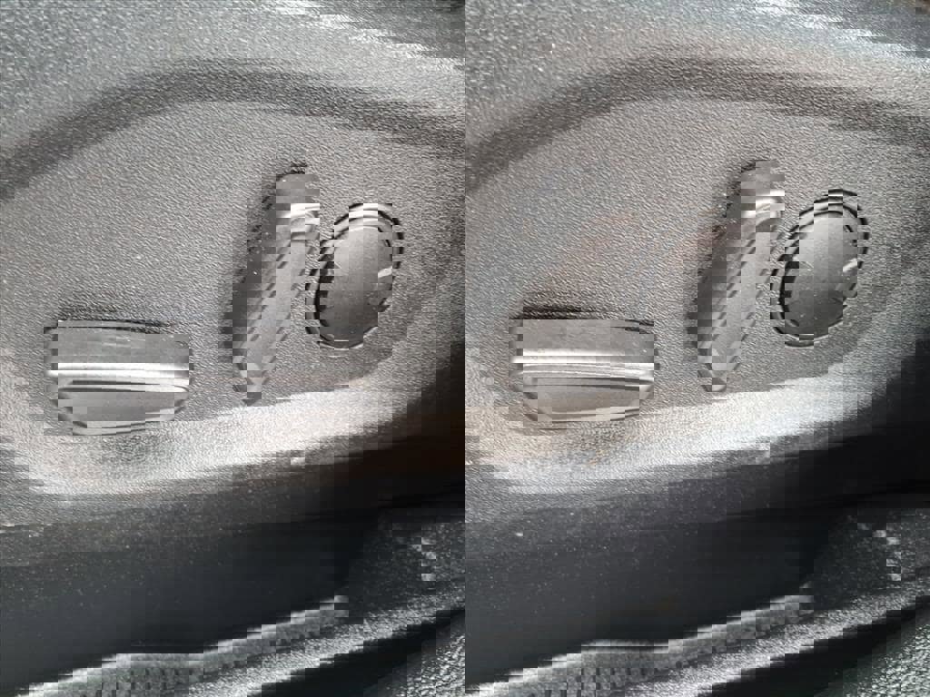 Used 2021 Ford Edge SEL w/ Convenience Package image 14