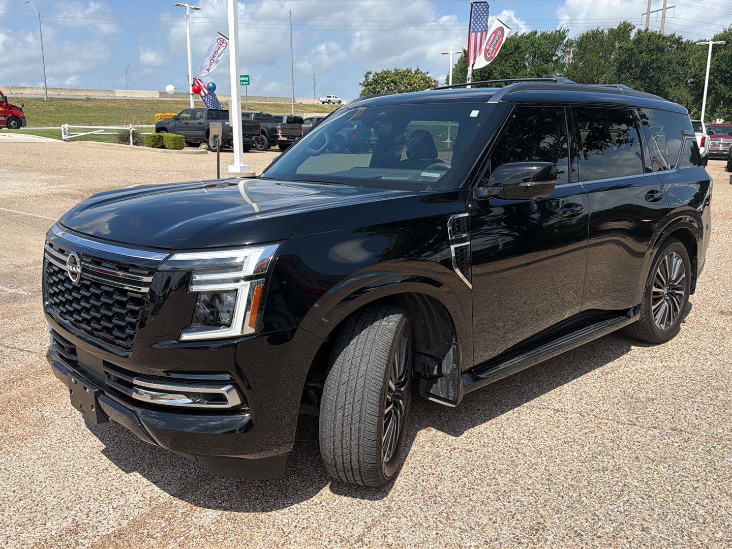 Used 2025 Nissan Armada Platinum Reserve AWD/4WD image 7