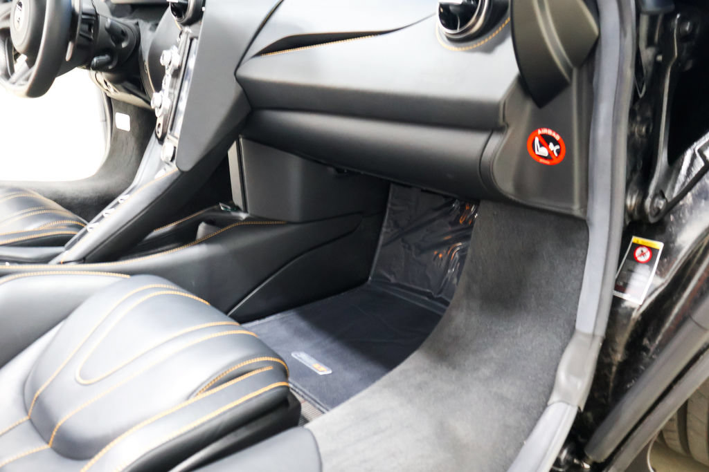 Used 2022 McLaren 765LT RWD image 64