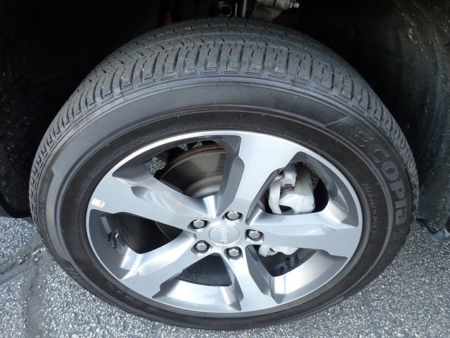 Certified 2024 Jeep Grand Cherokee Limited image 11