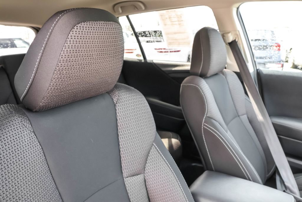 Used 2024 Subaru Outback Premium AWD/4WD image 41