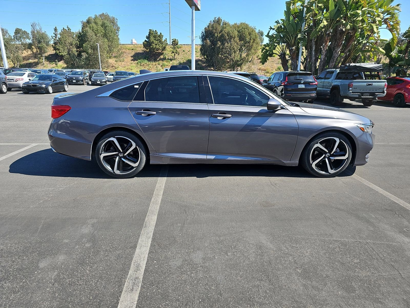 Used 2018 Honda Accord Sport image 4