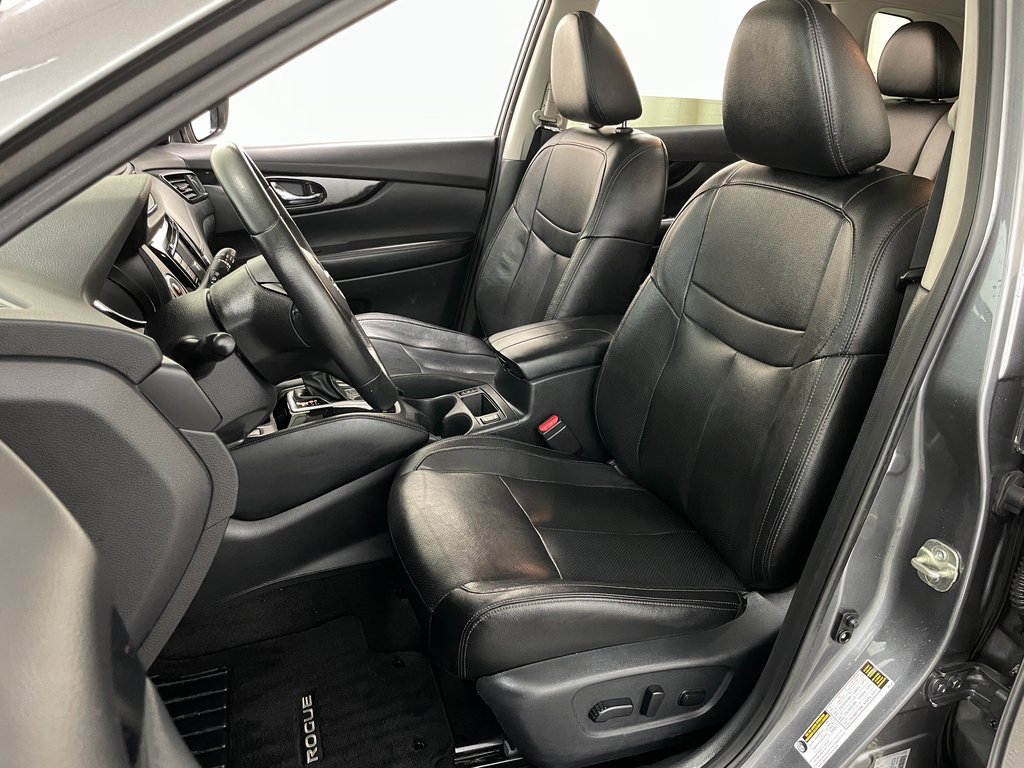 Used 2020 Nissan Rogue SL w/ Premium Package image 22