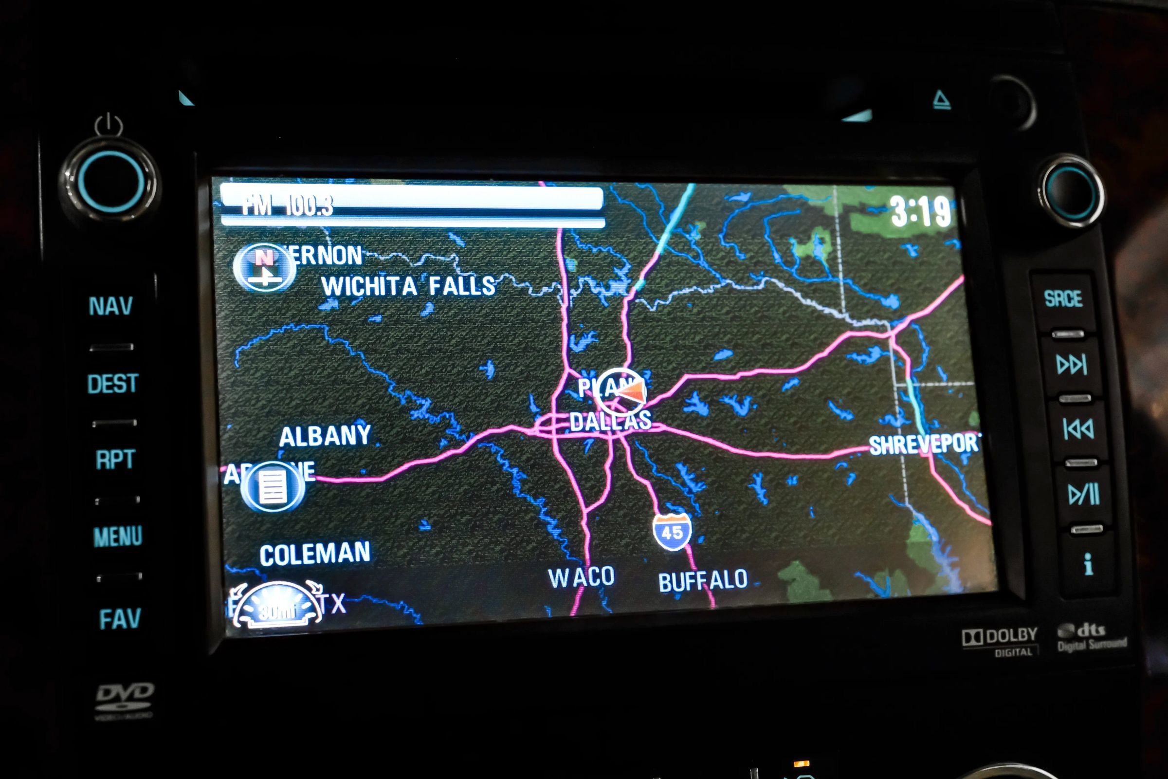 Used 2012 Chevrolet Avalanche LTZ image 30