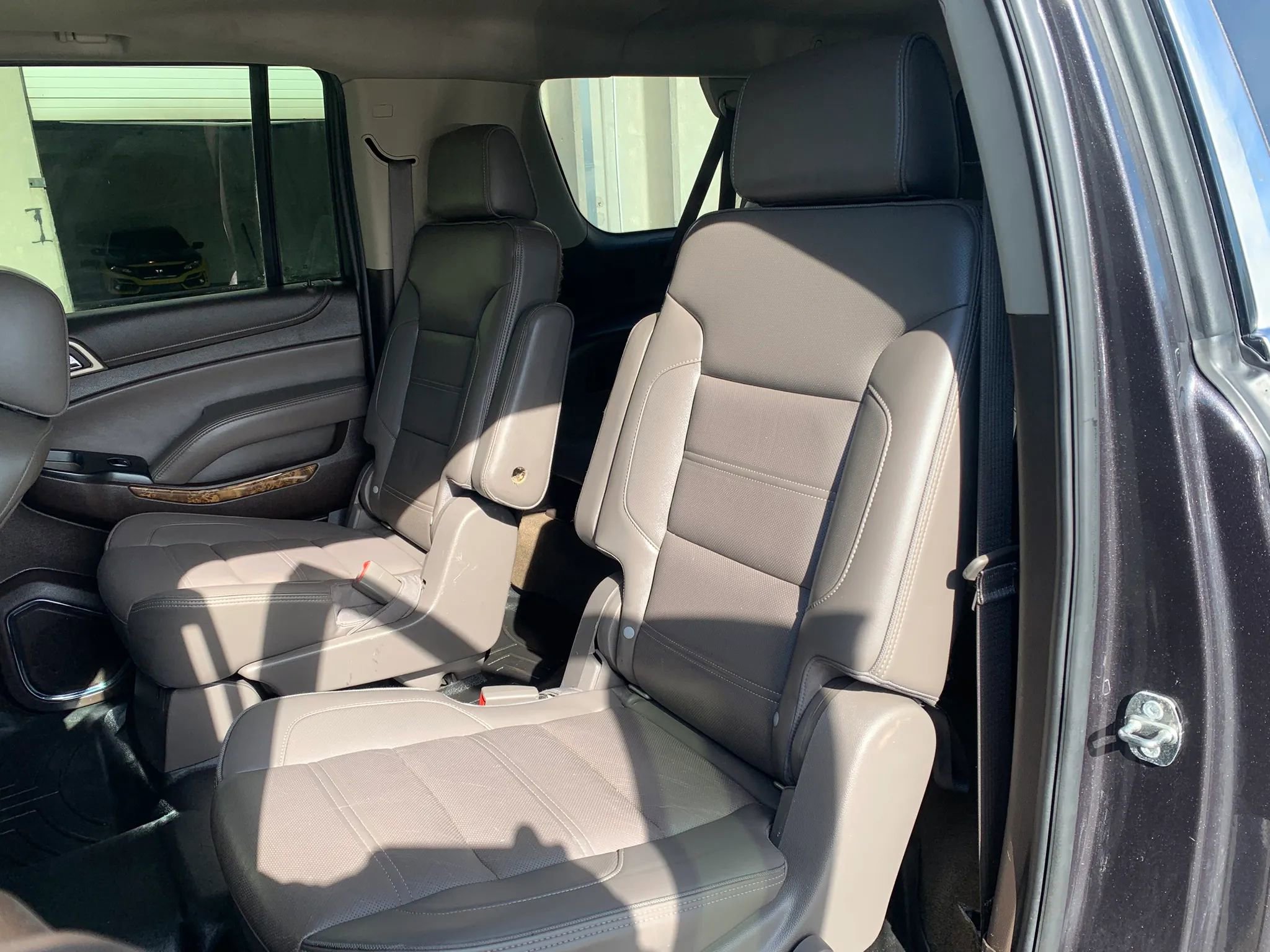 Used 2015 GMC Yukon XL Denali w/ Premium Package AWD/4WD image 12