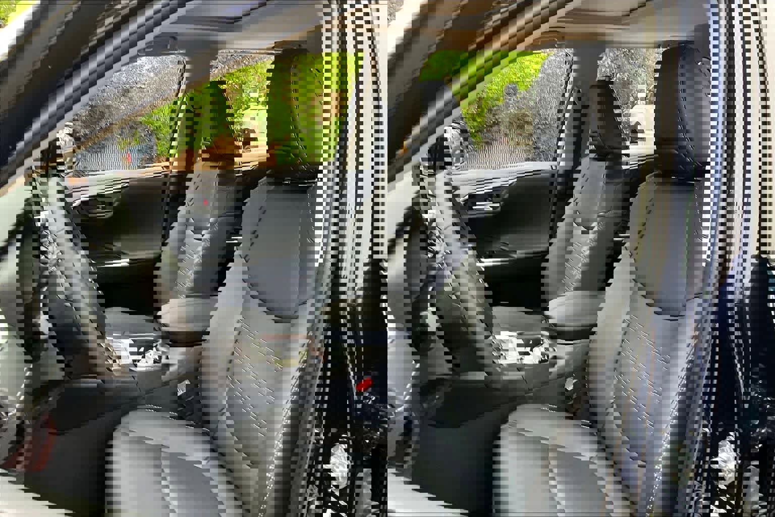 Used 2025 Toyota RAV4 Limited image 8