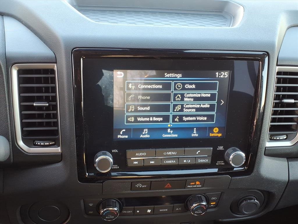 Used 2024 Nissan Frontier SL w/ Technology Package image 24