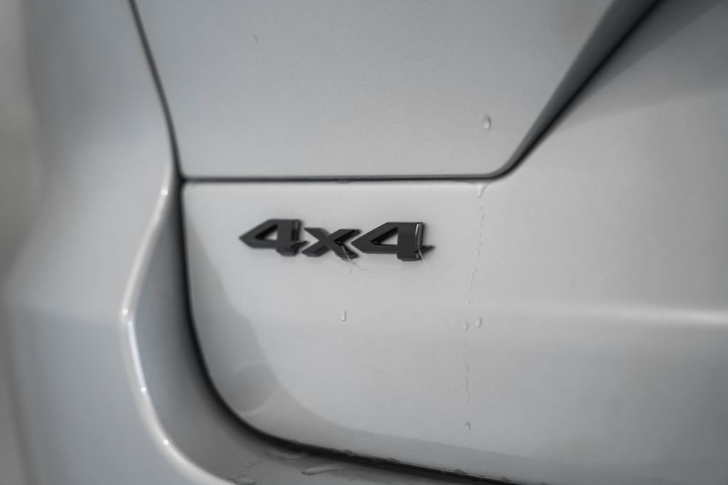 New 2025 Jeep Grand Cherokee Altitude image 7