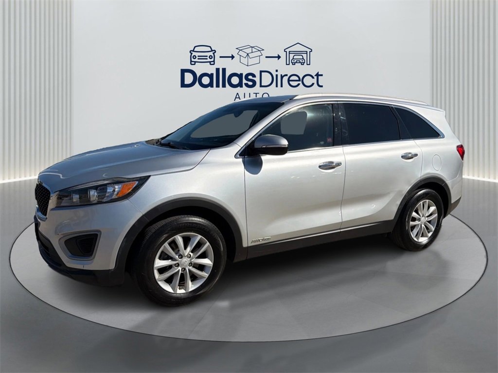 Used 2017 Kia Sorento LX image 2