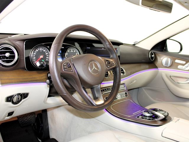 Used 2018 Mercedes-Benz E 300 4MATIC image 4