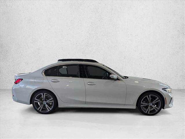 Used 2024 BMW 330i Sedan w/ Convenience Package RWD image 4