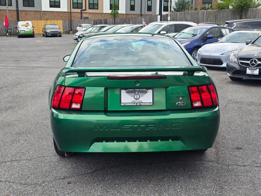 Used 2001 Ford Mustang Premium RWD image 6