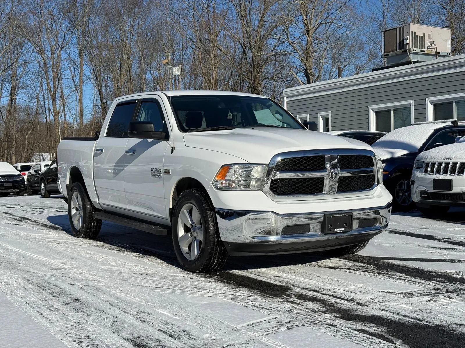 Used 2016 RAM 1500 Classic SLT AWD/4WD image 3